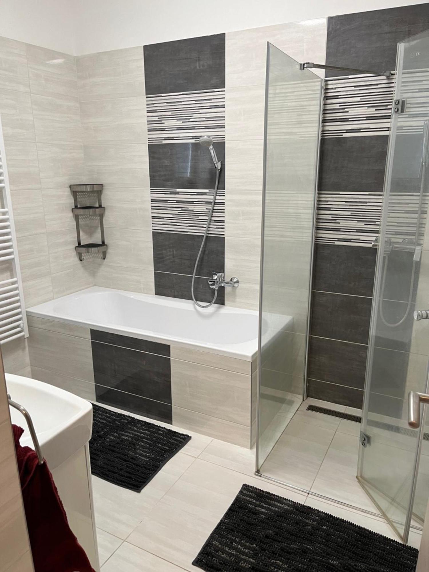 Brookforest Belvarosi Apartman Дебрецен Екстериор снимка